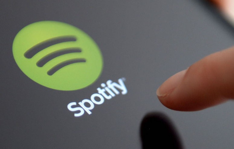 Spotify now adds lyrics explanations to its Android app
