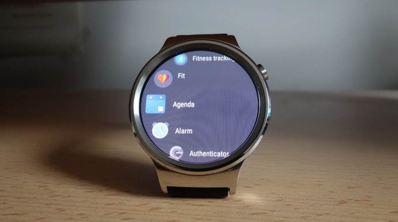Huawei Watch is now rolling out Android Wear 2.0 update