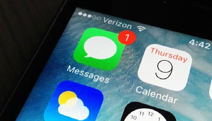 Apple Messages App Text Bomb