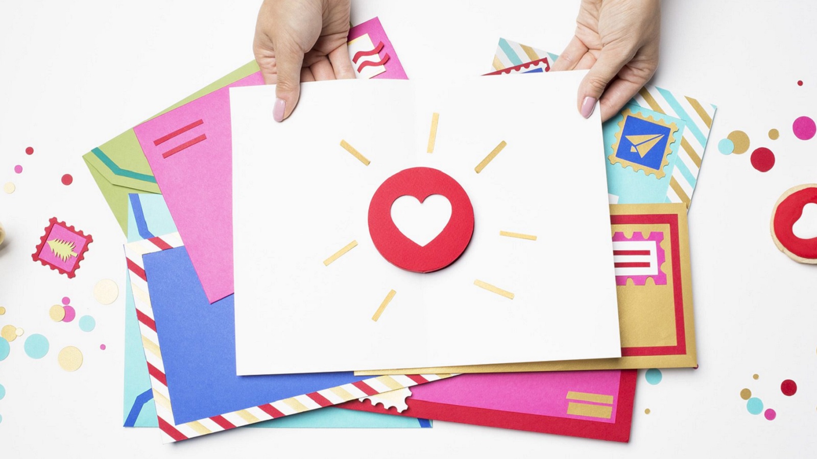 Facebook Adds New Ways to Share Gifting Ideas with Friends and Family