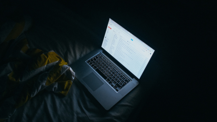 email_laptop email_laptop