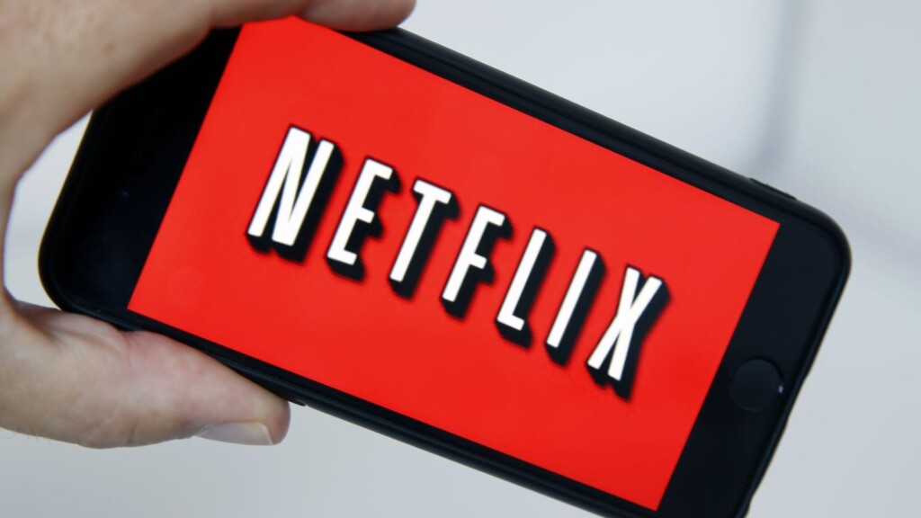 smartphone Netflix logo