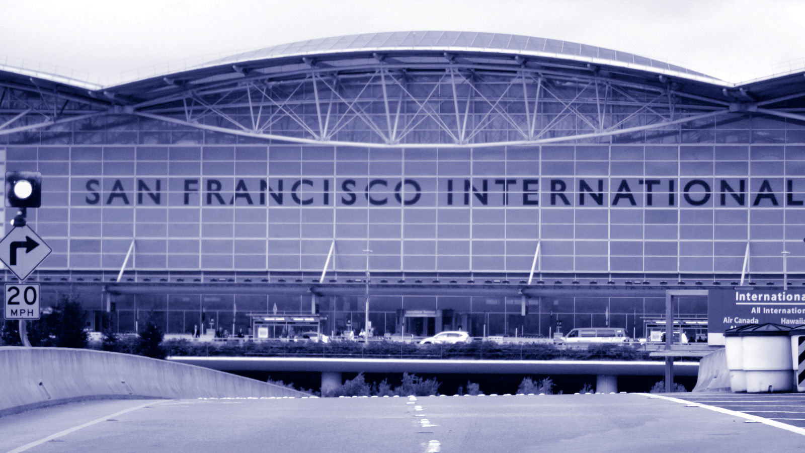تم اختراق موقعين في مطار سان فرانسيسكو الدولي 64