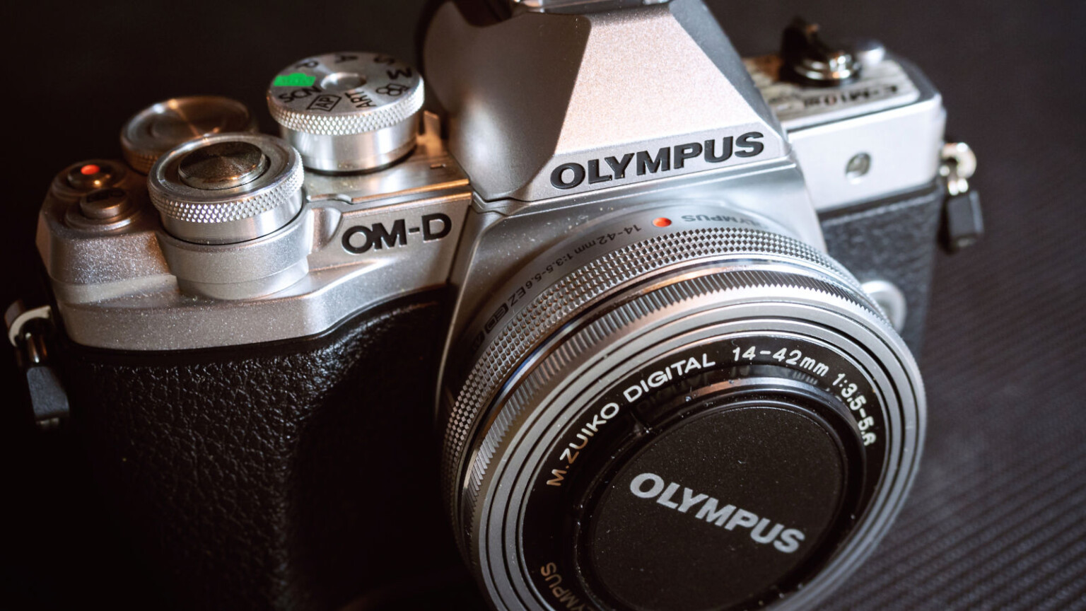 olympus-plans-to-sell-camera-and-imaging-department-to-jip-technadu