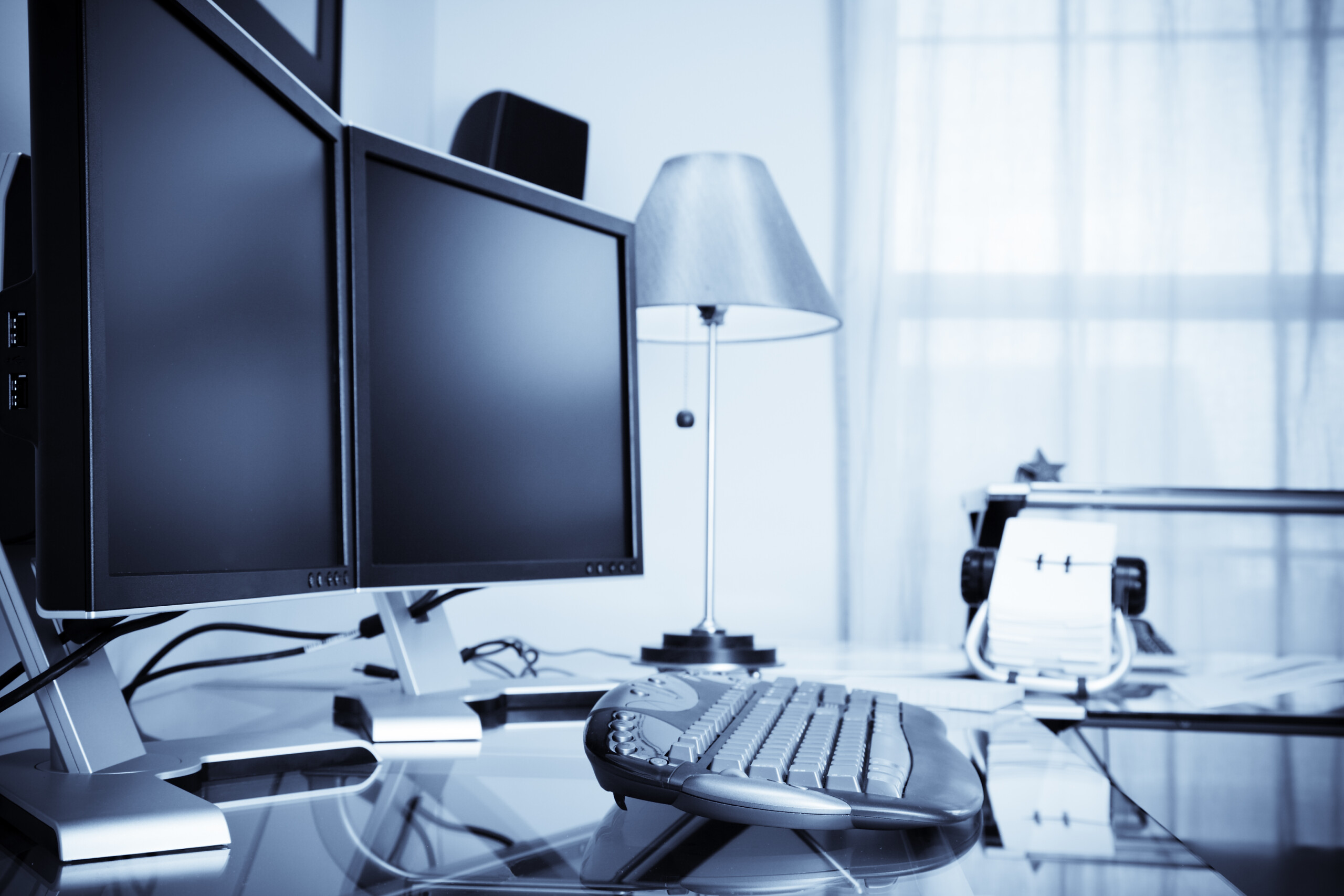 Best Dual Monitor Setups For Home Offices | TechNadu