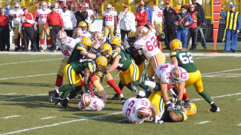 San Francisco 49ers tackled by Green Bay Packers Defense
