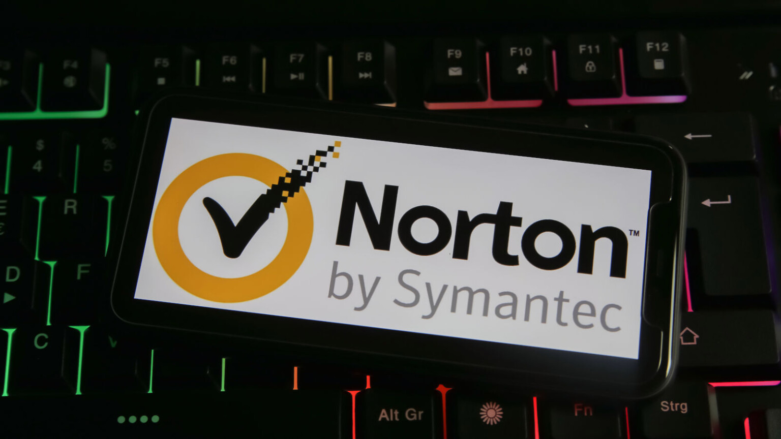 norton-sued-for-withholding-potentially-shady-subscription-renewal