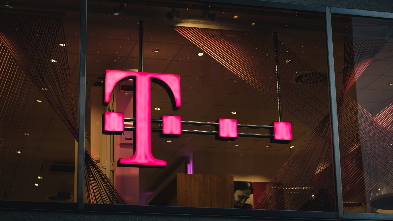 T Mobile Logo