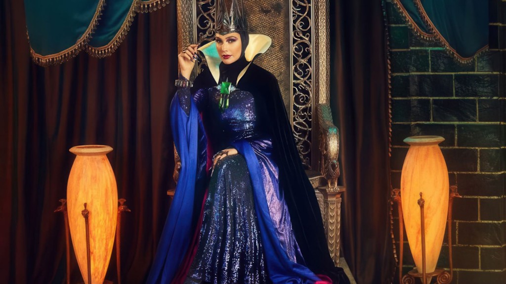 Gal Gadot as the evil queen in Snow White