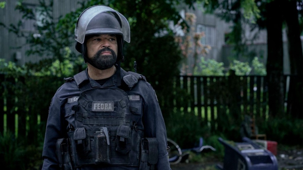 Jeffrey Wright as Issac Dixon