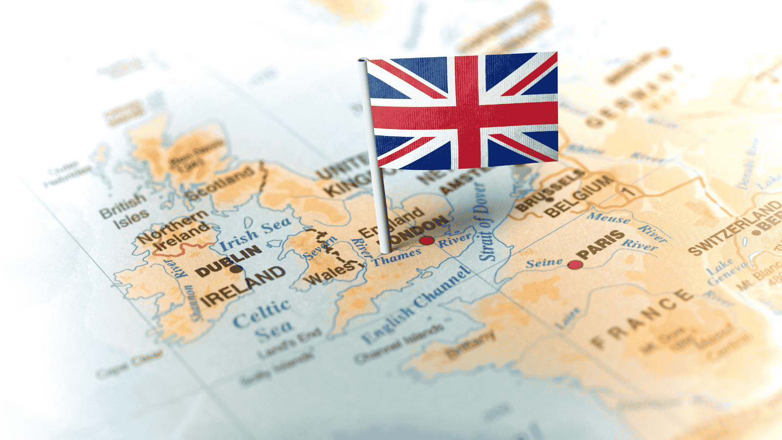 UK VPN Searches Spike Overnight, Free Services Top Trends